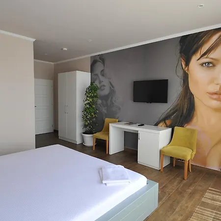 מלון Imperium 3*