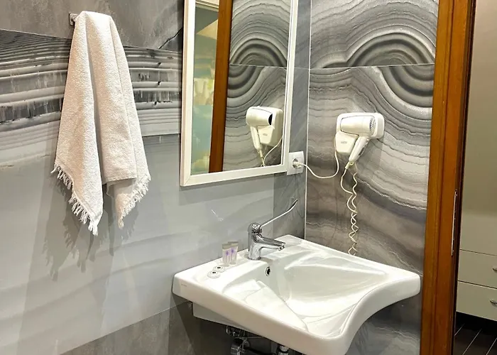 Imperium Hotel Shkoze (Tirana)